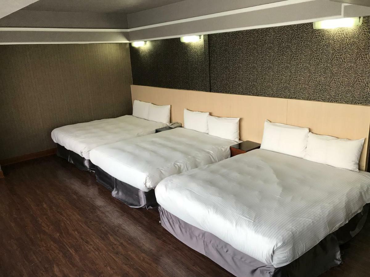 Long Siang Hotel Kaohsiung Esterno foto